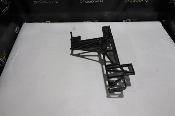 FORD TRANSİT 120 - 120 V ÇIKMA PARÇA TRANSİT V363 KİLİT PLASTİĞİ